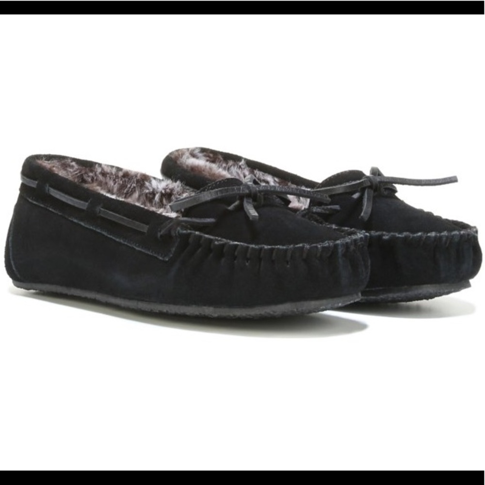Super cozy minnetonka moccasins